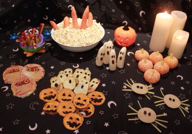 Healthy Halloween treats by Catherine Lippe (RNutr) http://catherinelippenutrition.co.uk/healthy_halloween.html